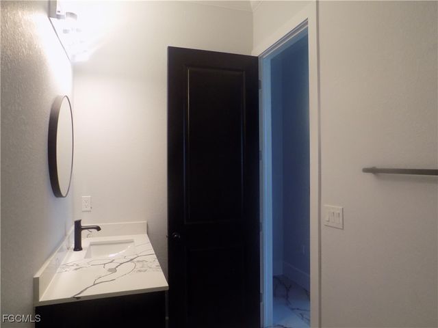 2992 Douglas AVE, Fort Myers, FL 33916