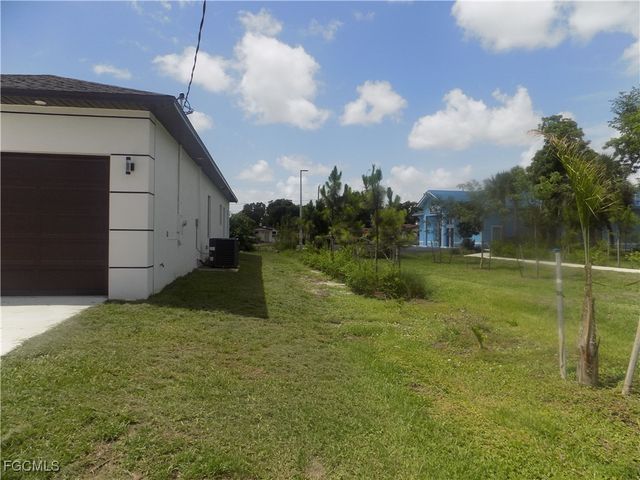2992 Douglas AVE, Fort Myers, FL 33916