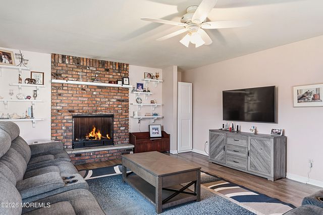 6 Hunterdon Avenue, Monroe, NJ 08831