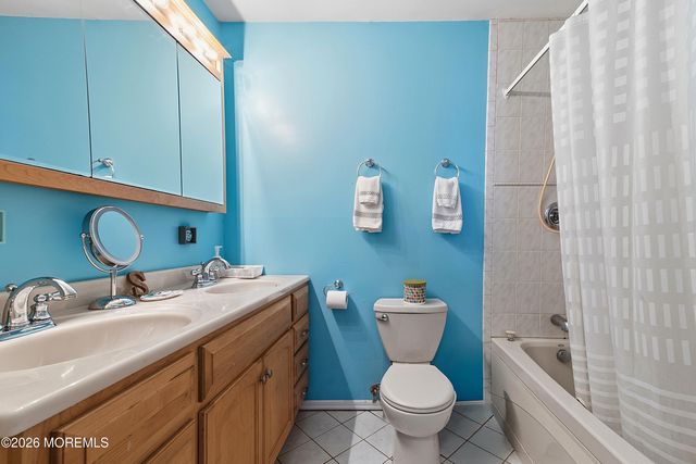 6 Hunterdon Avenue, Monroe, NJ 08831