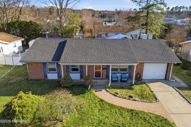 6 Hunterdon Avenue, Monroe, NJ 08831