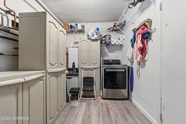 6 Hunterdon Avenue, Monroe, NJ 08831