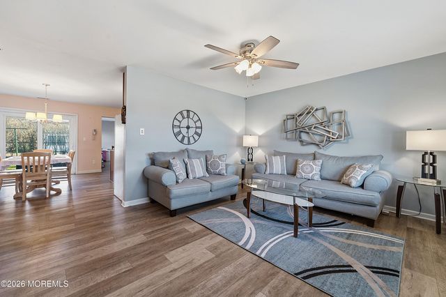 6 Hunterdon Avenue, Monroe, NJ 08831