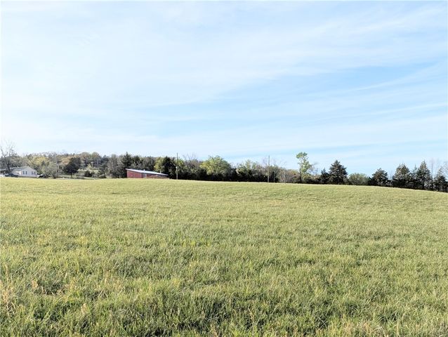 7304 E Old Ritchie Road, Lead Hill, AR 72644