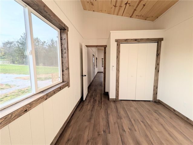 7304 E Old Ritchie Road, Lead Hill, AR 72644