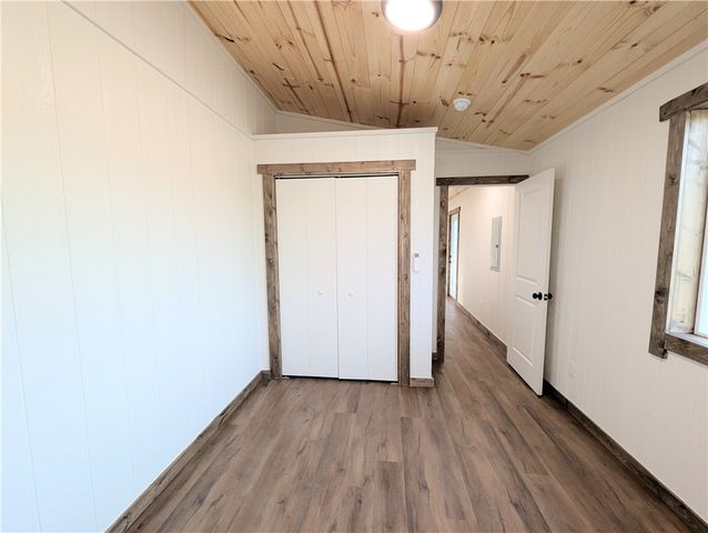 7304 E Old Ritchie Road, Lead Hill, AR 72644