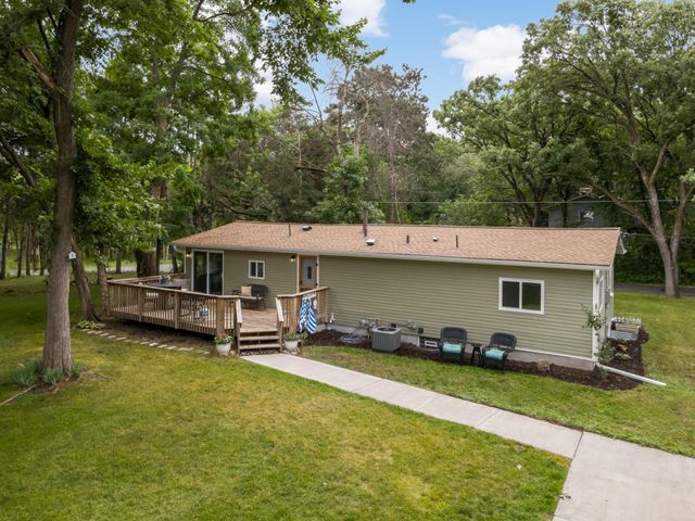 16570 22nd Street S, Saint Mary's Point, MN 55043