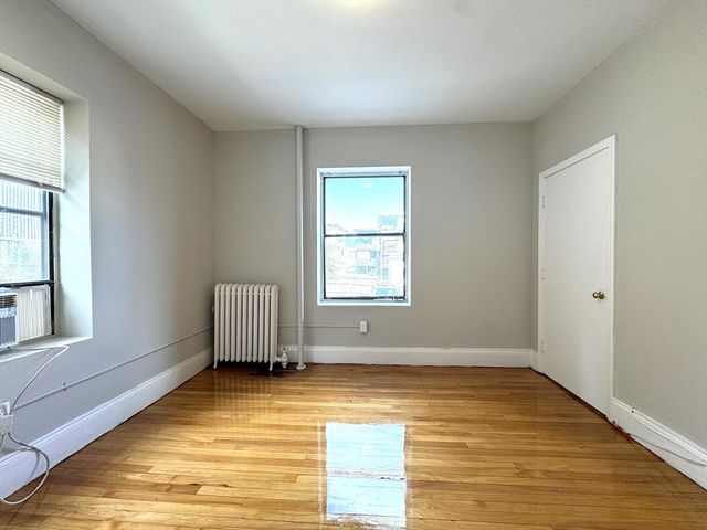 8 Langmaid Ave 4, Somerville, MA 02145