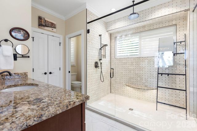 8 Spring Ridge Lane, Hendersonville, NC 28739