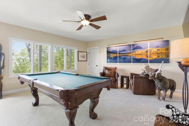 8 Spring Ridge Lane, Hendersonville, NC 28739