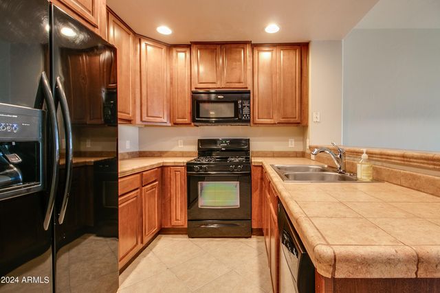 5450 E Deer Valley Drive Unit 4004, Phoenix, AZ 85054