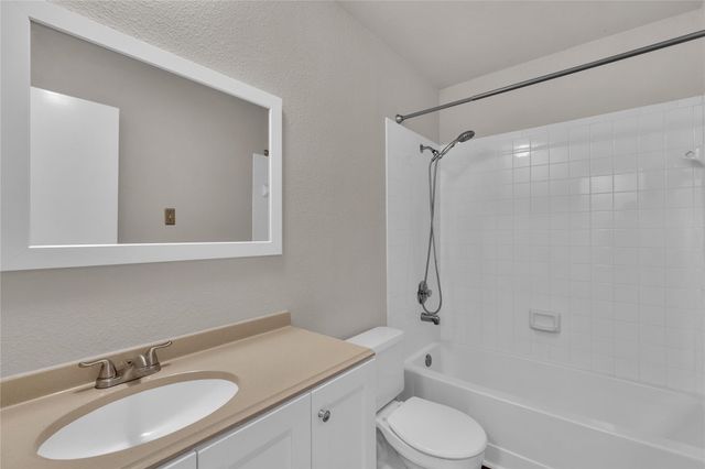 9613 Curlew DR, Austin, TX 78748