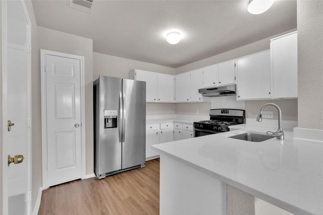 9613 Curlew DR, Austin, TX 78748