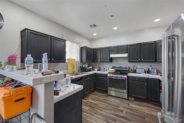 3715 Kit Fox Street, Las Vegas, NV 89122