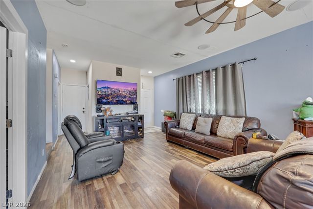 3715 Kit Fox Street, Las Vegas, NV 89122