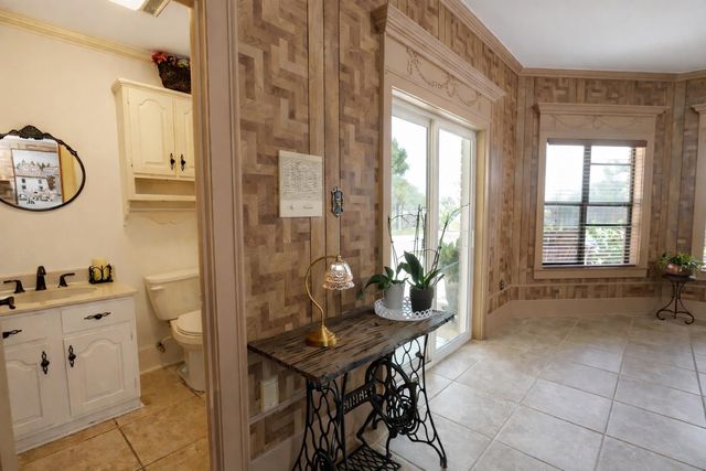 221 Rienzi Drive, Thibodaux, LA 70301