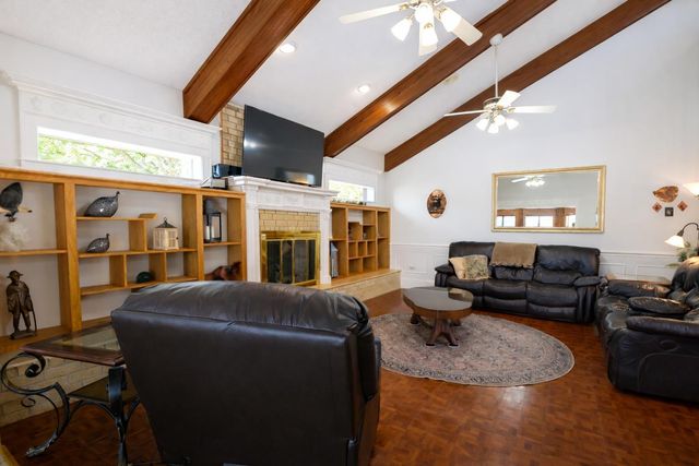221 Rienzi Drive, Thibodaux, LA 70301