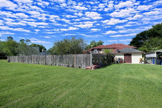 221 Rienzi Drive, Thibodaux, LA 70301