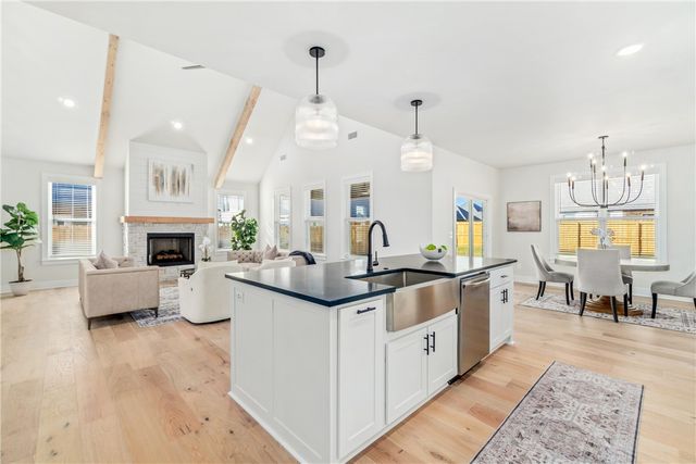 2405 Bergman Road, Pea Ridge, AR 72751