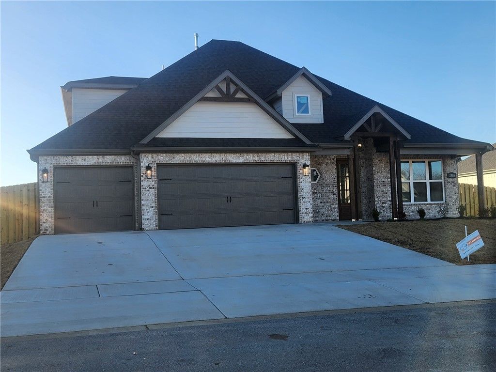 2405 Bergman, Pea Ridge, AR 72751