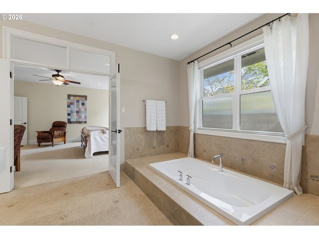 12413 Nw 48TH Ct, Vancouver, WA 98685