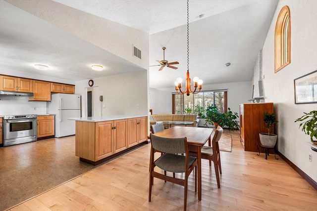 90 Sunnyside Ave, Reading, MA 01867