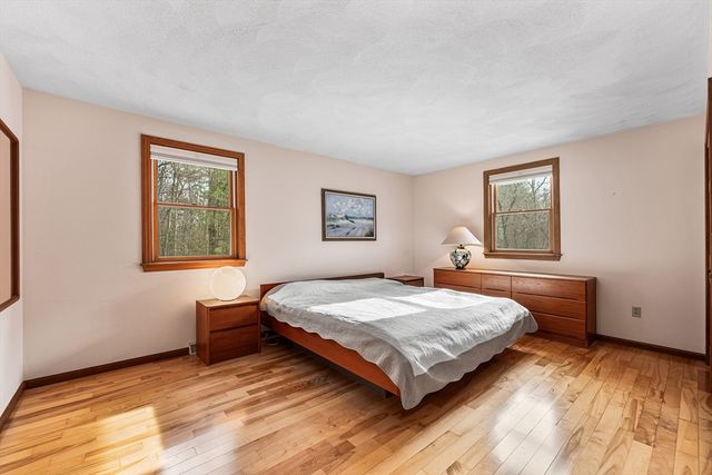 90 Sunnyside Ave, Reading, MA 01867