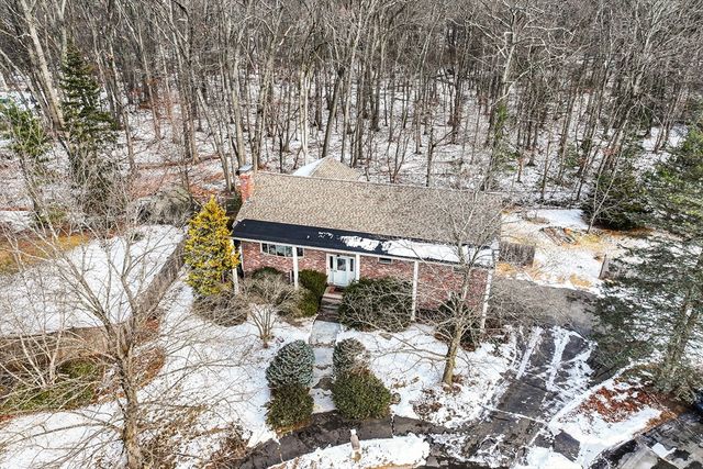 90 Sunnyside Ave, Reading, MA 01867