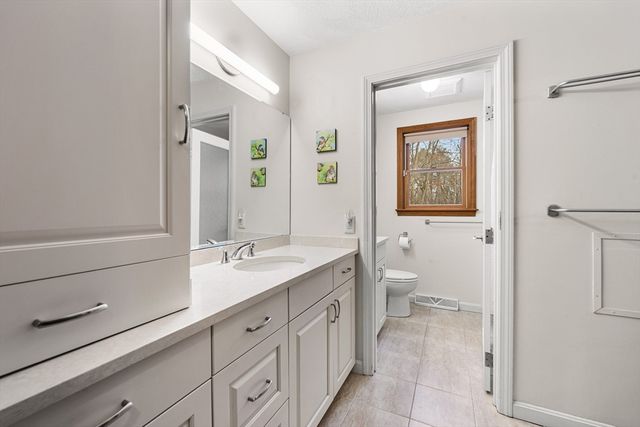 90 Sunnyside Ave, Reading, MA 01867