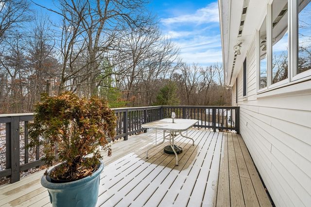 90 Sunnyside Ave, Reading, MA 01867