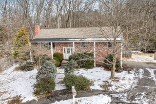 90 Sunnyside Ave, Reading, MA 01867