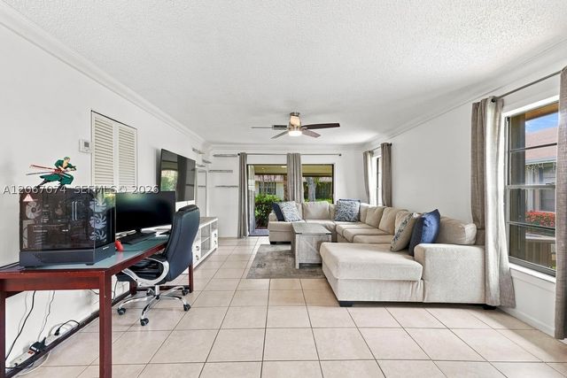 206 SE 1st Cir 13-B, Boynton Beach, FL 33435