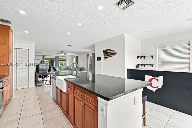 206 SE 1st Cir 13-B, Boynton Beach, FL 33435