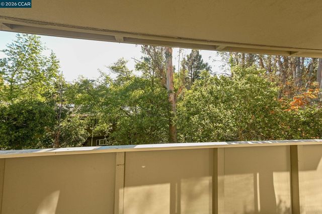 73 Brookwood Rd 48, Orinda, CA 94563