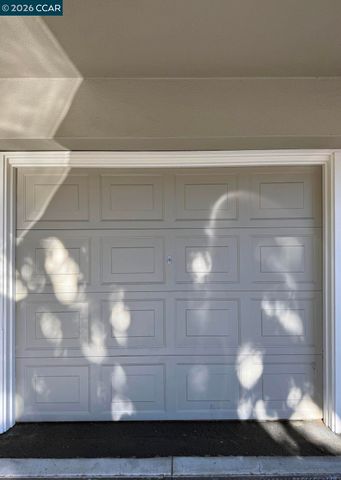 73 Brookwood Rd 48, Orinda, CA 94563