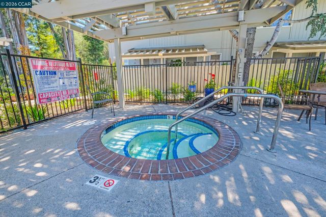 73 Brookwood Rd 48, Orinda, CA 94563