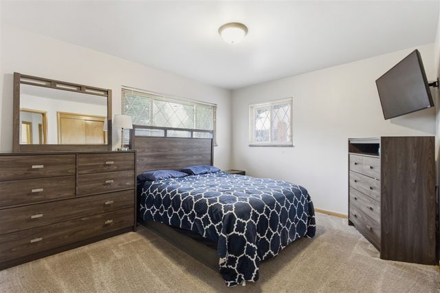21630 Westhampton Street, Oak Park, MI 48237