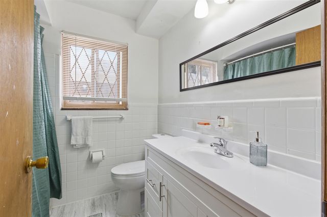 21630 Westhampton Street, Oak Park, MI 48237