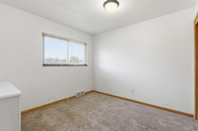 21630 Westhampton Street, Oak Park, MI 48237