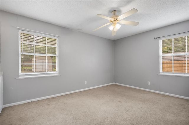 407 York Street, Lindale, TX 75771