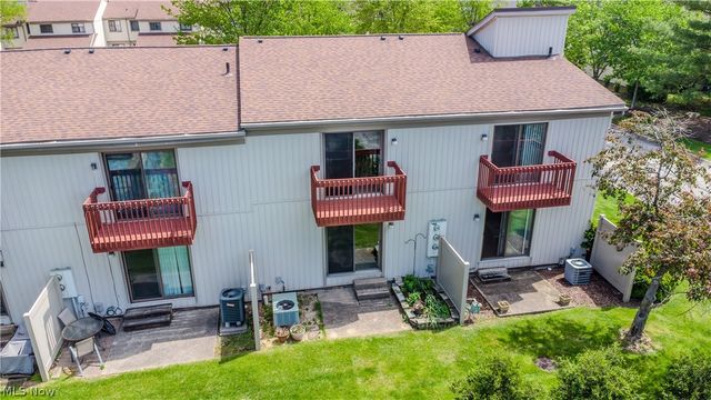 5556 Hilltop Oval, Parma, OH 44134