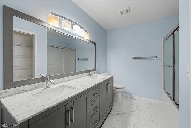5556 Hilltop Oval, Parma, OH 44134
