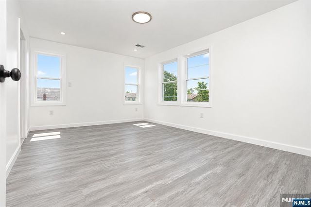 131 Lindsley Place, East Orange, NJ 07017