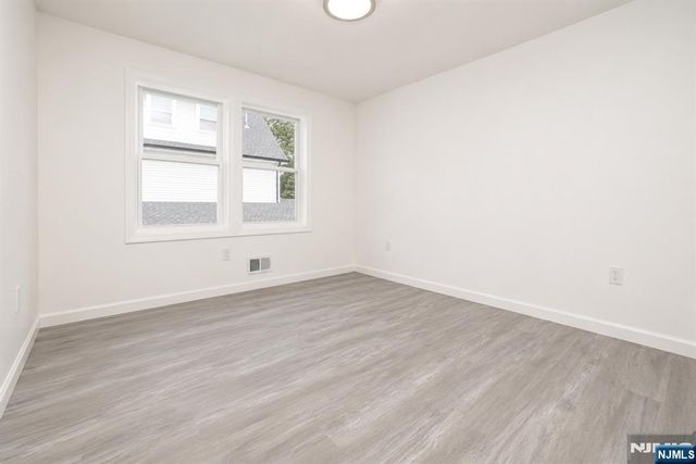 131 Lindsley Place, East Orange, NJ 07017