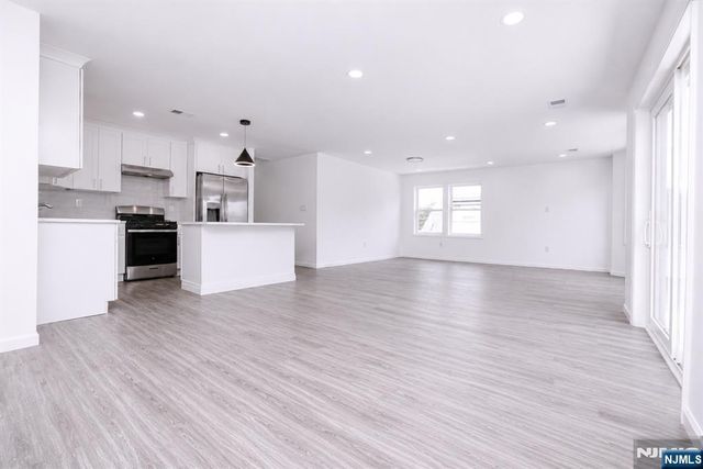 131 Lindsley Place, East Orange, NJ 07017