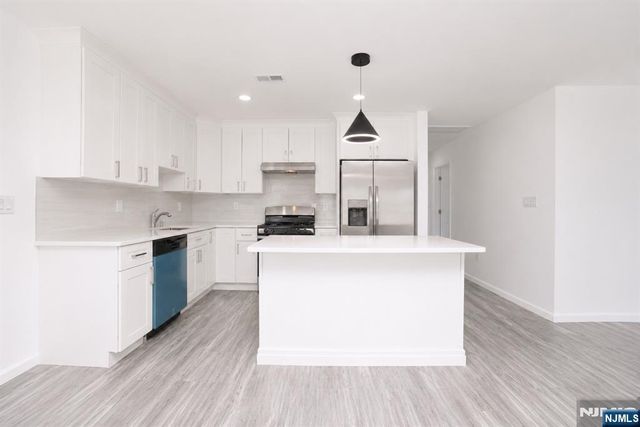 131 Lindsley Place, East Orange, NJ 07017