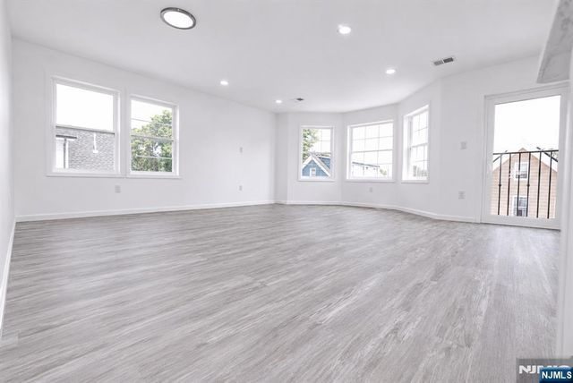 131 Lindsley Place, East Orange, NJ 07017