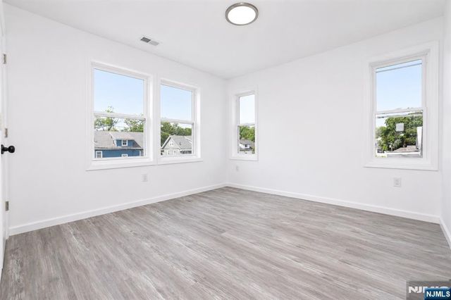 131 Lindsley Place, East Orange, NJ 07017