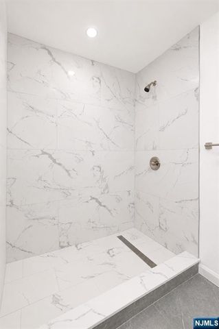 131 Lindsley Place, East Orange, NJ 07017