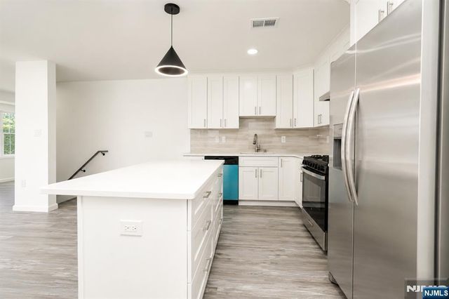 131 Lindsley Place, East Orange, NJ 07017